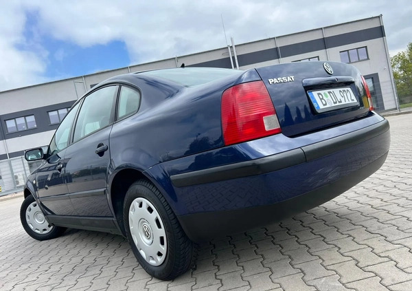 Volkswagen Passat cena 3500 przebieg: 188161, rok produkcji 2000 z Świdnica małe 301